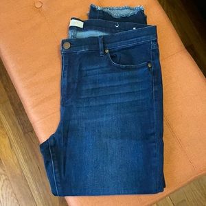 Ankle Skinny Frayed Jeans